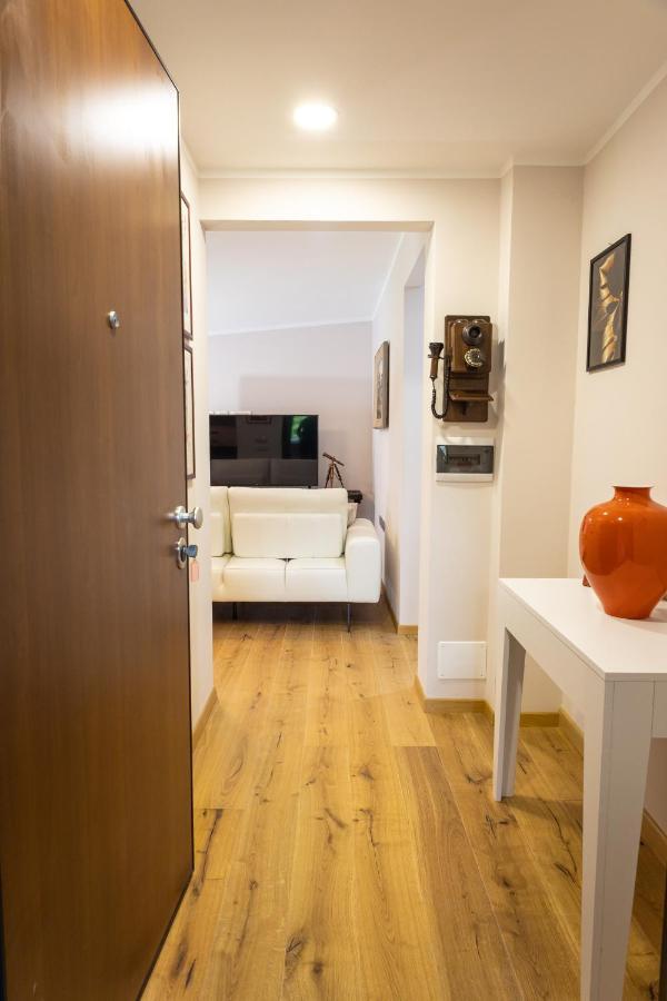 La Rose Du Prevot Apartment เฟนิส ภายนอก รูปภาพ
